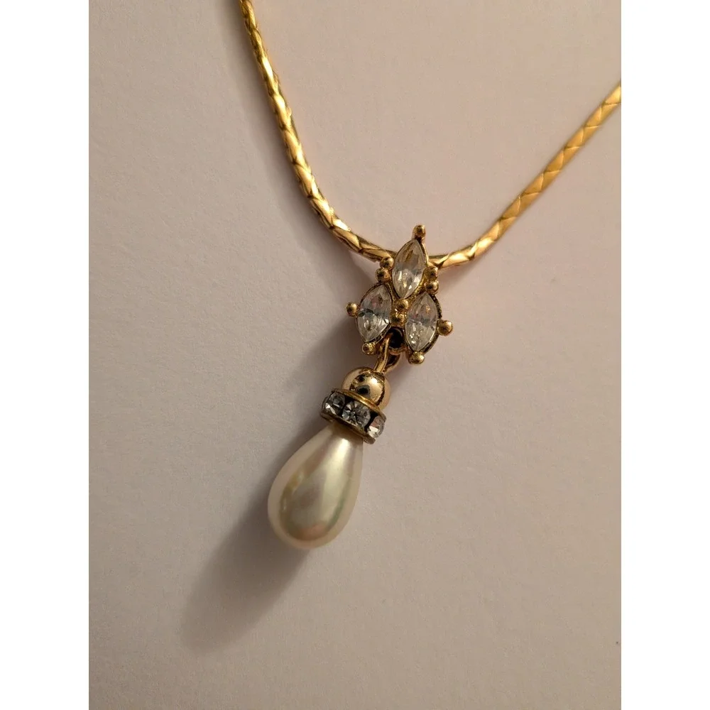 Christian Dior Vintage Gold Plated Faux Pearl Crystal Teardrop Pendant Necklace